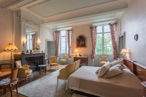 Hostal Chateau D'estrac