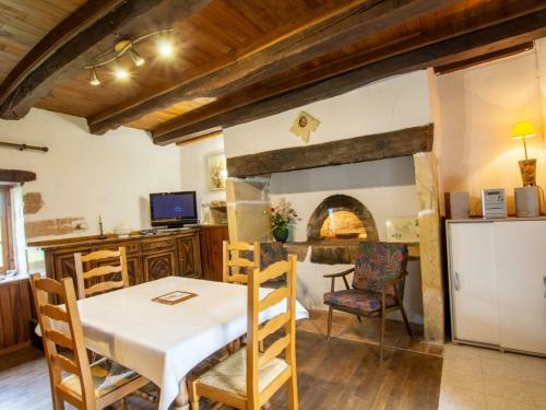G�te Hautefort, 2 Pi�ces, 2 Personnes - Fr-1-616-164