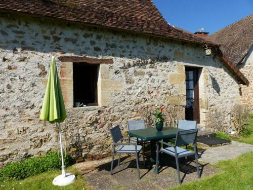 G�te Hautefort, 2 Pi�ces, 2 Personnes - Fr-1-616-164