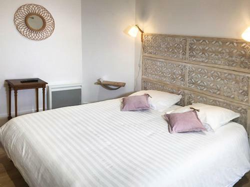 Hostal � Joly Valois