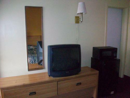 Motel Skyland Inn - Bristol