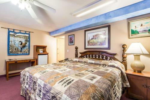 Motel High Desert Lodge