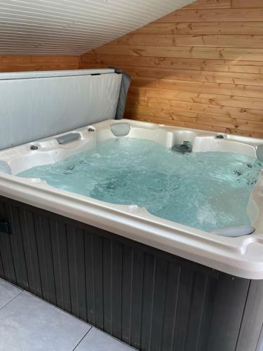 Villa Magnifique Corps De Ferme R�nov� Avec Jacuzzi