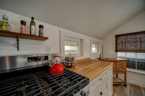 Apartamento Waterfront Escape-breweries, Vineyards N' Sunsets