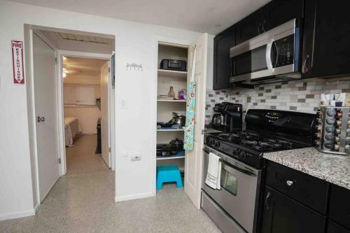 Apartamento Updated 2br 1bath Parking /close To Everything