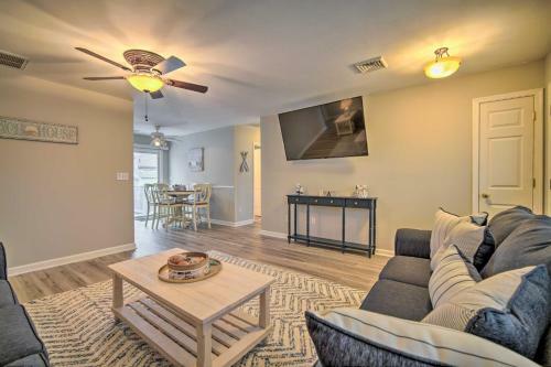 Charming Somers Point House With Private Pool!