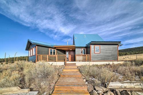 Angel Fire Retreat With Mtn Views About 2 Mi To Ski