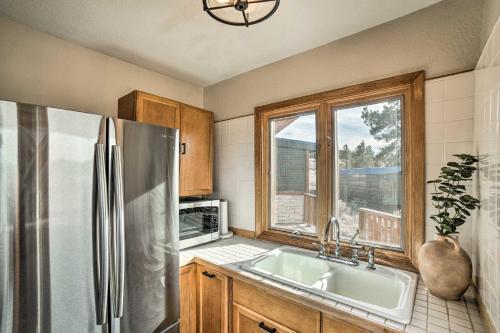 Angel Fire Retreat With Mtn Views About 2 Mi To Ski