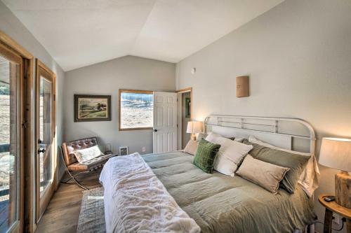 Angel Fire Retreat With Mtn Views About 2 Mi To Ski