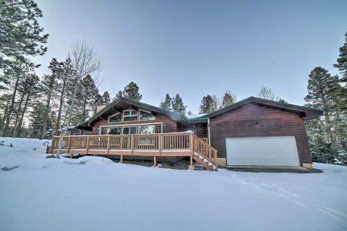 Stylish, Serene Angel Fire Cabin With Hot Tub!