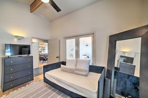 Stylish, Serene Angel Fire Cabin With Hot Tub!