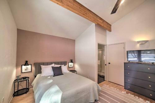 Stylish, Serene Angel Fire Cabin With Hot Tub!