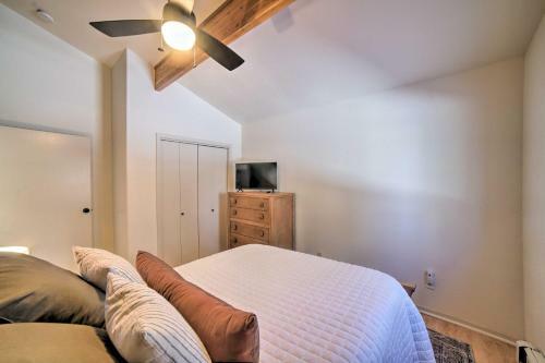 Stylish, Serene Angel Fire Cabin With Hot Tub!