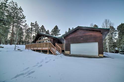 Stylish, Serene Angel Fire Cabin With Hot Tub!