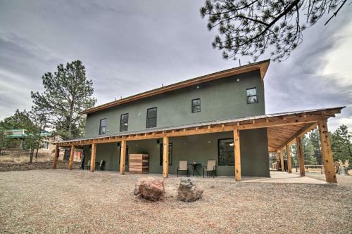 Family Home With Fire Pit About 1 Mile To Slopes!