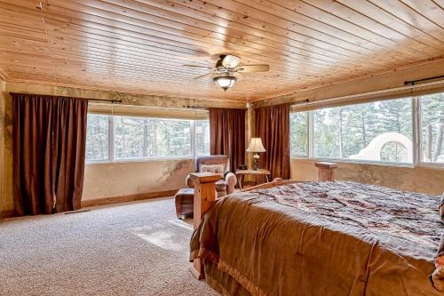 Palace In The Pines