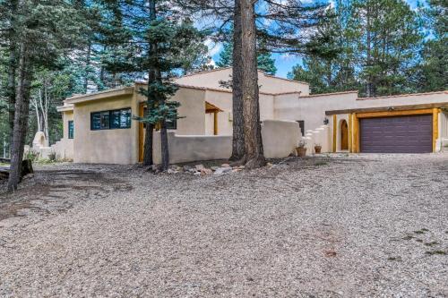 Palace In The Pines