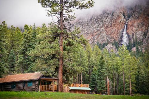 Corkins Lodge
