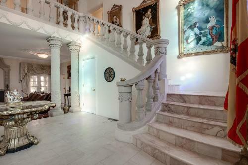 Villa De San Rafael - An Unforgettable Experience