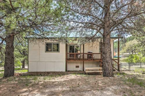 Charming Cloudcroft Cabin With Deck And Mtn Views