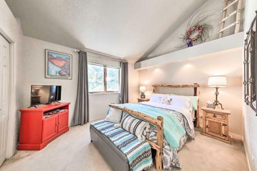 Apartamento Bright Cloudcroft Condo With Game Room And Deck!