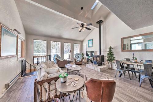 Apartamento Bright Cloudcroft Condo With Game Room And Deck!