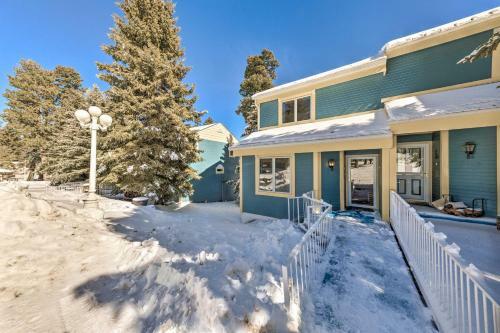 Apartamento Bright Cloudcroft Condo With Game Room And Deck!