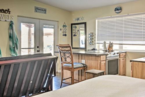Apartamento Albuquerque Studio With Shared Pool And Fire Pit!