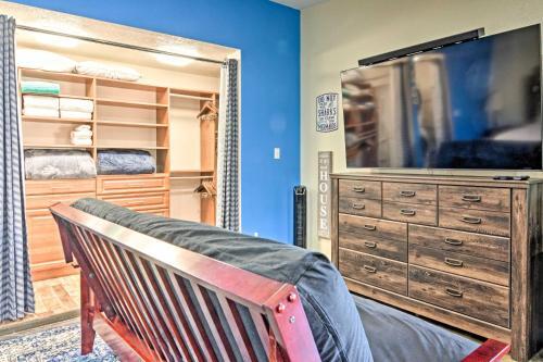 Apartamento Albuquerque Studio With Shared Pool And Fire Pit!