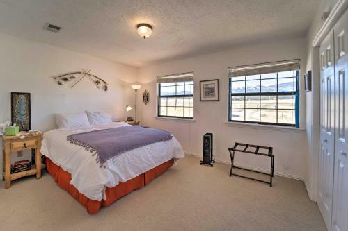 Hideaway With Sweeping Eagle Nest Lake Views!