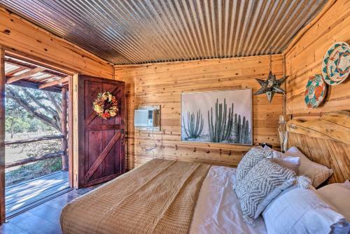 Apartamento Desert Hideaway With Capitan Mountain Views!
