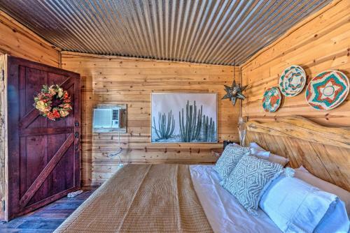 Apartamento Desert Hideaway With Capitan Mountain Views!