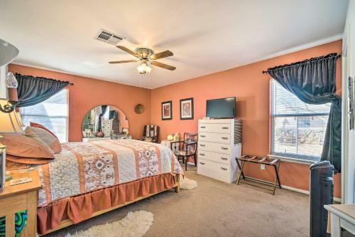 Cozy, Bright Las Cruces Purple Sage Ranch!