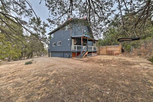 Mtn Escape With Deck And Views - Near Race Track!