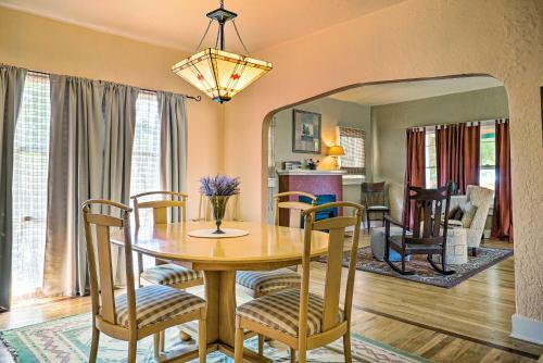 Eclectic Home Walk To Town And Bath District!