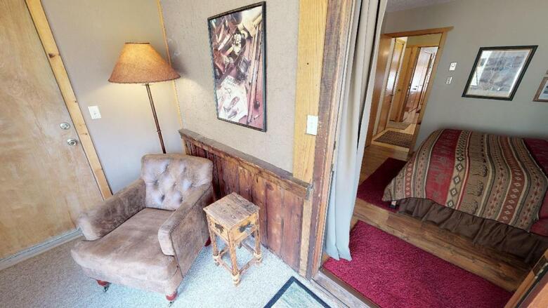 Streamside Retreat On The River