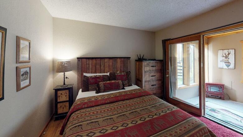 Streamside Retreat On The River