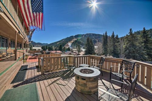 Apartamento Red River Condo Fire Pit, Half-mi To Slopes!