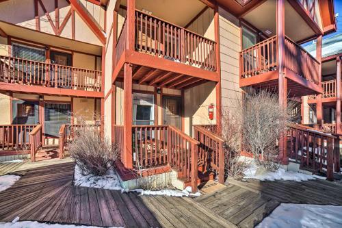 Apartamento Skye Retreat Red River Condo Near Skiing!