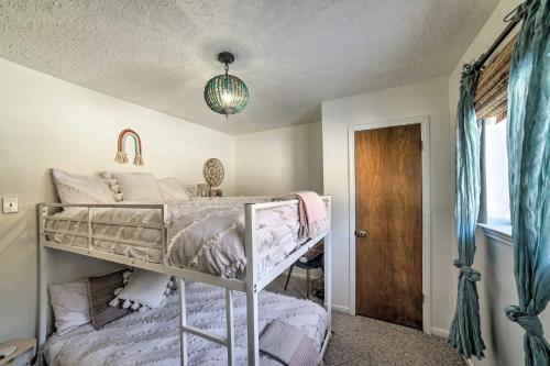 Apartamento Skye Retreat Red River Condo Near Skiing!