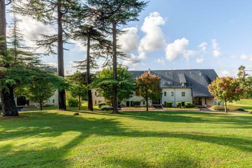 Apartamento Charming 2br In A Nice Residence W View On Houlgate Golf Course - Welkeys