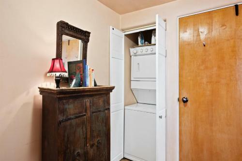 Casita Delgado - Unbeatable Location, Spacious Yard