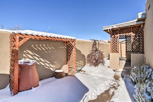 Adobe-style Home Less Than 2 Mi From Santa Fe Plaza!