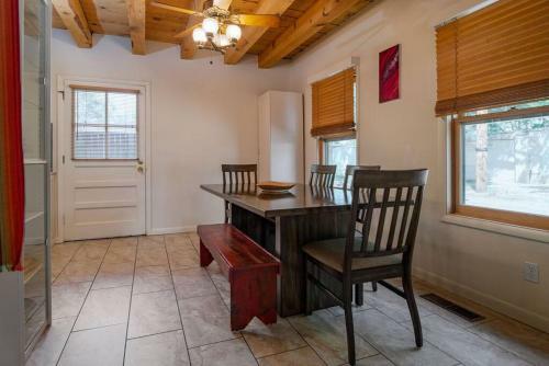 Diego Getaway- Courtyard - 3br & Office