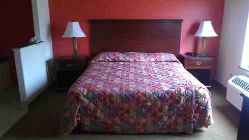 Motel Robinson Inn And Suites