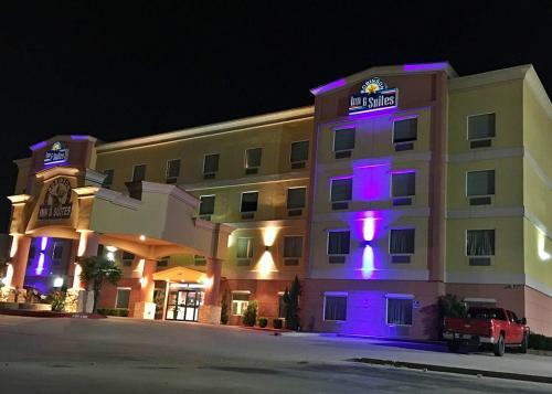 Motel Robinson Inn And Suites