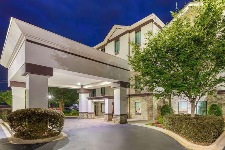 Hotel Best Western Plus Piedmont Inn And Suites