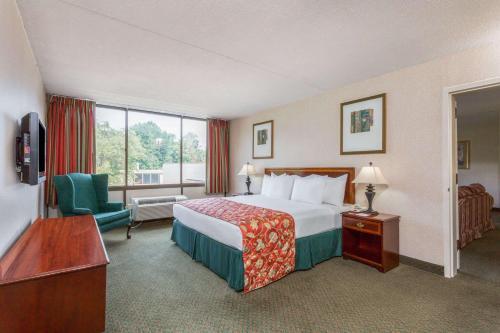 Hotel Ramada Triangle / Quantico