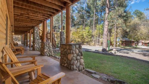 Upper Canyon Inn