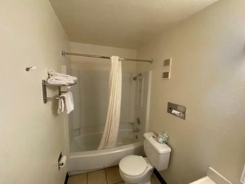 Hotel Simple Rewards Inn
